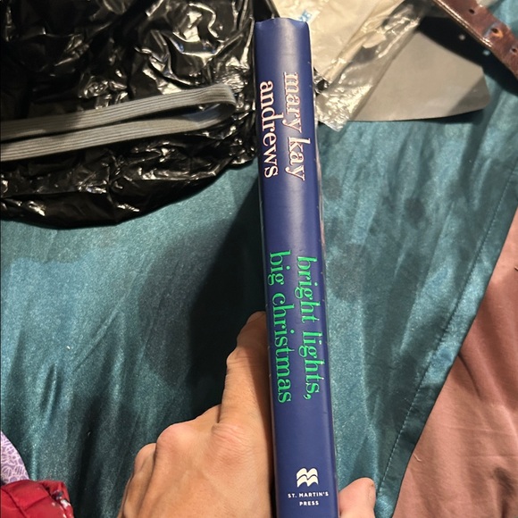 'Bright Lights, Big Christmas' Novel - hardback Cover. By Mary kay Andrews. 24$ - Picture 3 of 6